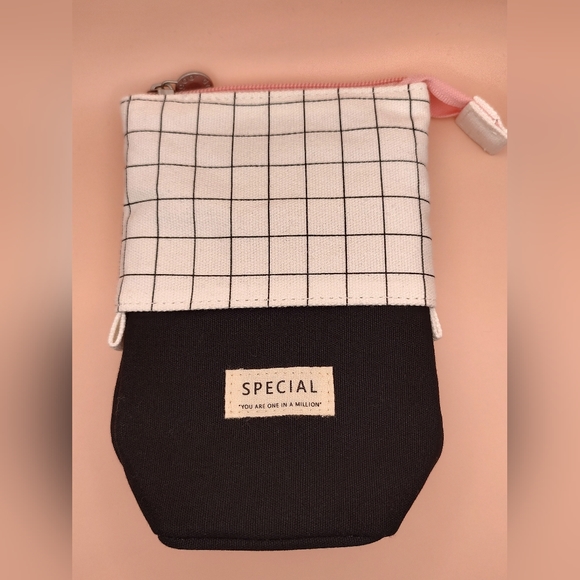 Other - Expandable pouch/pencil case